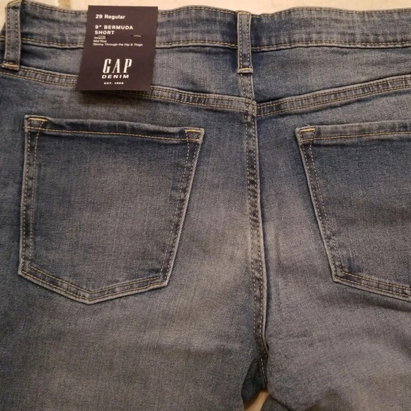 Gap Distressed Bermuda Shorts 29 - Picture 5 of 8